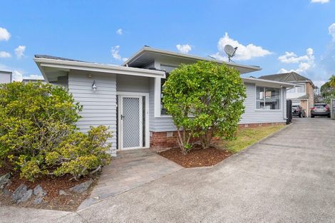 Photo of property in 54 Cockayne Crescent, Sunnynook, Auckland, 0620