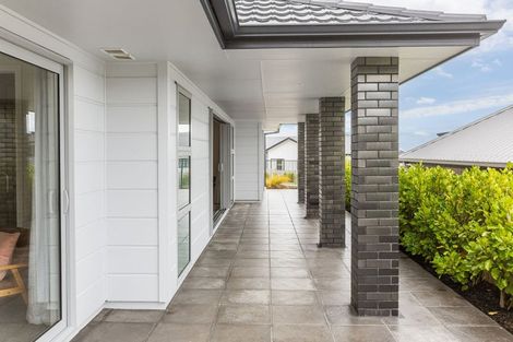 Photo of property in 49 Waitaria Terrace, Aotea, Porirua, 5024