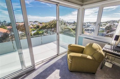 Photo of property in 11 Fillis Street, New Plymouth, 4310
