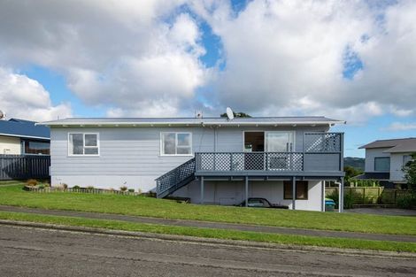 Photo of property in 4 Morning View, Titahi Bay, Porirua, 5022