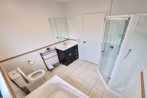 Photo of property in 3/520 Don Buck Road, Westgate, Auckland, 0614