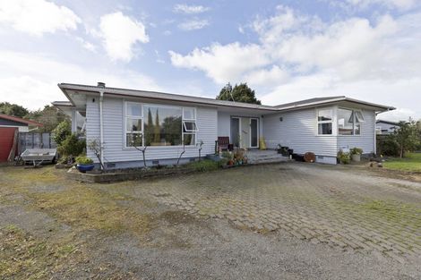 Photo of property in 8 Wairau Place, Kelvin Grove, Palmerston North, 4414