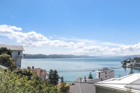 Photo of property in 10 Oriental Terrace, Mount Victoria, Wellington, 6011