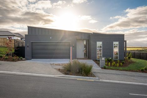 Photo of property in 7 Kohuhu Place, Motuoapa, 3382