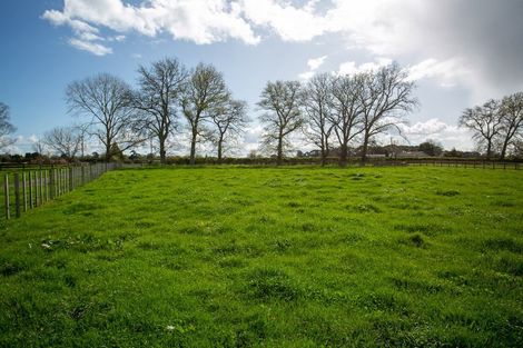 Photo of property in 374 Victoria Road, Pukemoremore, 3493