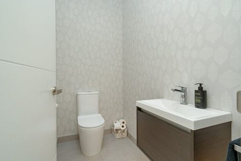Photo of property in 29 Weston Road, St Albans, Christchurch, 8052