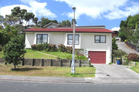Photo of property in 2/123 Spinella Drive, Bayview, Auckland, 0629