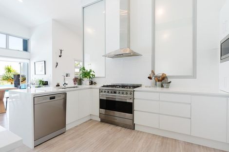 Photo of property in 50 Greenfield Drive, Western Heights, Hamilton, 3200