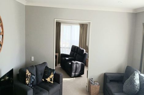 Photo of property in 66 Blackwood Drive, Wattle Downs, Auckland, 2103