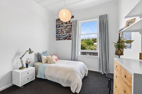 Photo of property in 27 Neeve Road, Taradale, Napier, 4112