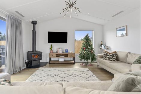 Photo of property in 7 Onyx Street, Albert Town, Wanaka, 9305