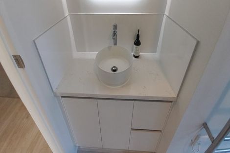 Photo of property in 2 Meenas Place, Cable Bay, 0420