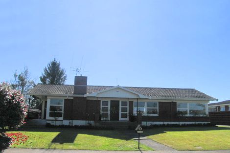 Photo of property in 4 Lynwood Place, Chedworth, Hamilton, 3210