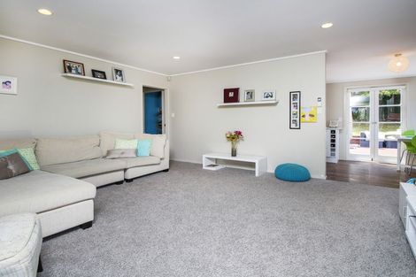 Photo of property in 24 Pahi Place, West Harbour, Auckland, 0618