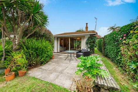 Photo of property in 9 Kohekohe Road, Waikanae, 5036