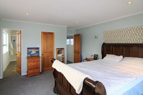 Photo of property in 28 Satara Crescent, Khandallah, Wellington, 6035