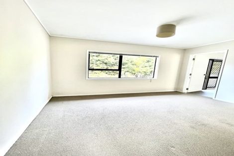 Photo of property in 242a East Coast Road, Forrest Hill, Auckland, 0620