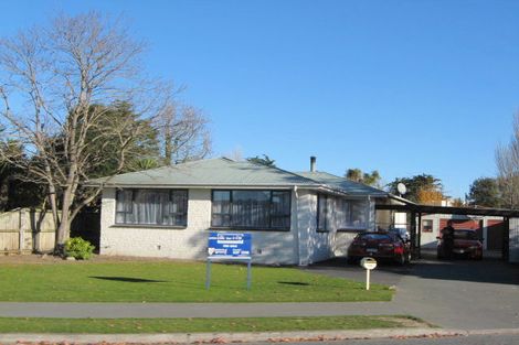 Photo of property in 54 Winters Road, Redwood, Christchurch, 8051
