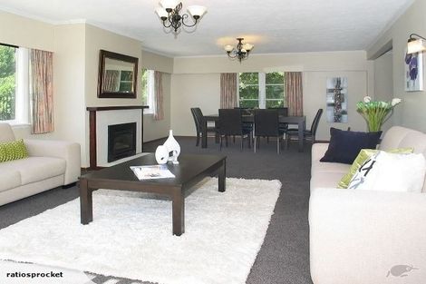 Photo of property in 4 South Street, Tawa, Wellington, 5028