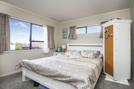 Photo of property in 24 Pahi Place, West Harbour, Auckland, 0618