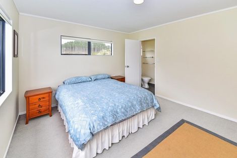 Photo of property in 17 Wattle Bay Road, Manukau Heads, Waiuku, 2684