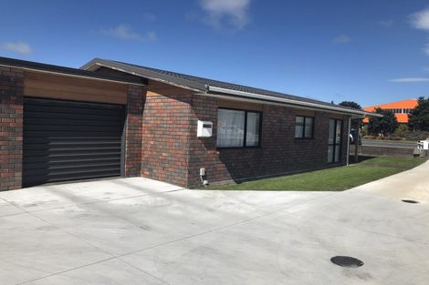 Photo of property in 1/300 Saint Aubyn Street, New Plymouth, 4310