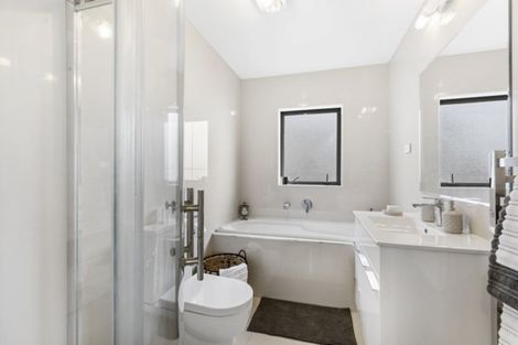 Photo of property in 2f Wood Street, Papakura, 2110