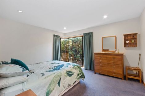 Photo of property in 24 Inglewood Place, Avonhead, Christchurch, 8042