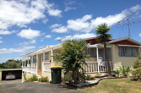 Photo of property in 18 Alton Terrace, Pakuranga Heights, Auckland, 2010