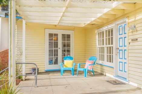 Photo of property in 27 Renown Road, Raumati South, Paraparaumu, 5032