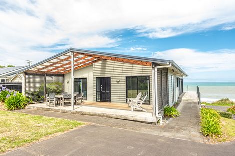 Photo of property in 21 Sunset Parade, Kai Iwi, Whanganui, 4574