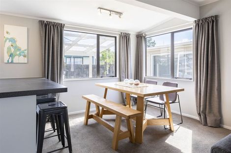 Photo of property in 6a Perrin Place, Kelvin Grove, Palmerston North, 4414