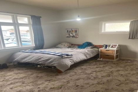 Photo of property in 22 Mcgiffert Street, Palmerston North, 4410