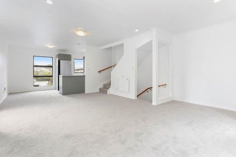 Photo of property in 13 Barnea Circle, Glen Eden, Auckland, 0602