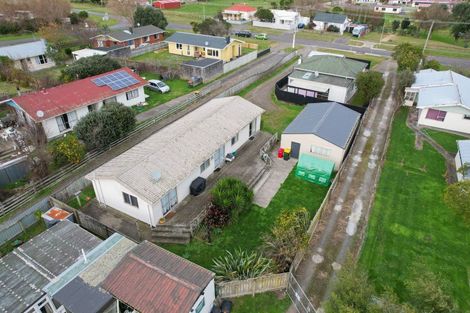 Photo of property in 79 Avenue Road, Foxton, 4814