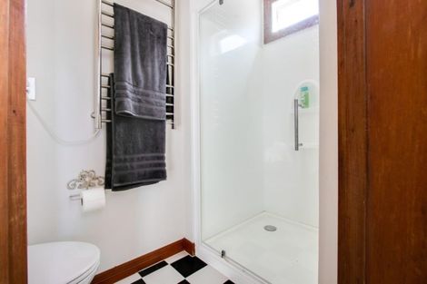 Photo of property in 32 Milton Road, Bluff Hill, Napier, 4110