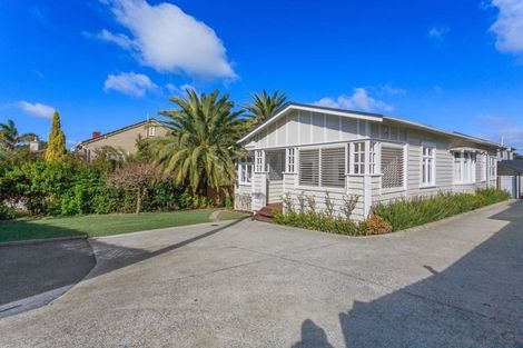Photo of property in 309 Lake Road, Hauraki, Auckland, 0622