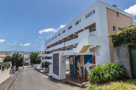 Photo of property in 12a/4 Claremont Grove, Mount Victoria, Wellington, 6011