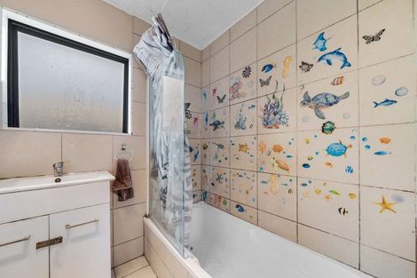 Photo of property in 2/3 Volta Place, Clendon Park, Auckland, 2103