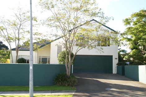 Photo of property in 14 Putter Place, Golflands, Auckland, 2013