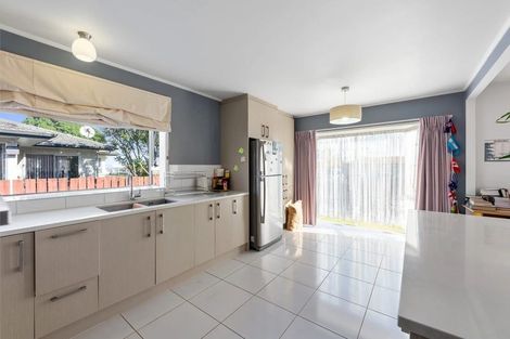 Photo of property in 436 Roscommon Road, Clendon Park, Auckland, 2103