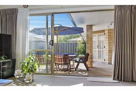Photo of property in 36/64 Kawaha Point Road, Kawaha Point, Rotorua, 3010
