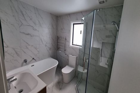 Photo of property in 64e Buscomb Avenue, Henderson, Auckland, 0610