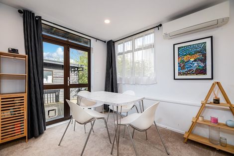 Photo of property in 5 Derwent Crescent, Titirangi, Auckland, 0604