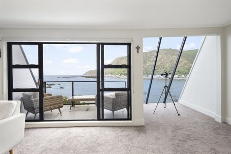 Photo of property in 12 Owhiro Bay Parade, Owhiro Bay, Wellington, 6023