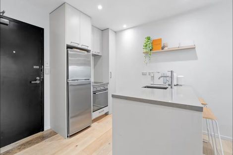 Photo of property in Queen's Residences, 201/8 Airedale Street, Auckland Central, Auckland, 1010