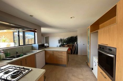 Photo of property in 19 Lake Panorama Drive, Henderson, Auckland, 0612