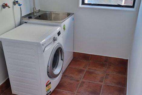 Photo of property in 5a Becker Way, Karori, Wellington, 6012