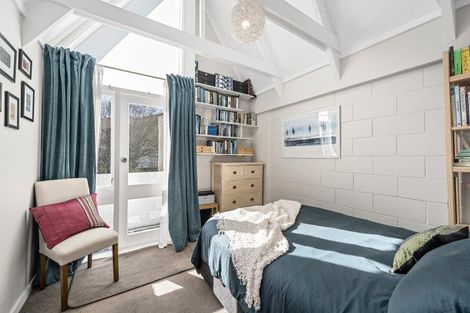 Photo of property in 9/354 Muritai Road, Eastbourne, Lower Hutt, 5013