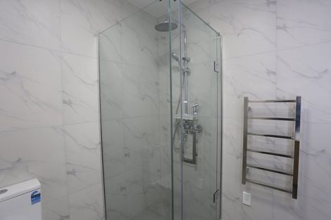 Photo of property in 13b King Richard Place, Browns Bay, Auckland, 0630